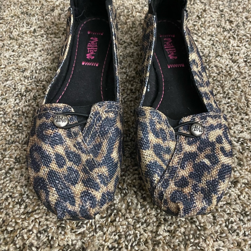 Women’s Madpow leopard flats. Size 7.